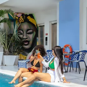https://kristal-tower.cartagena-hotels.org